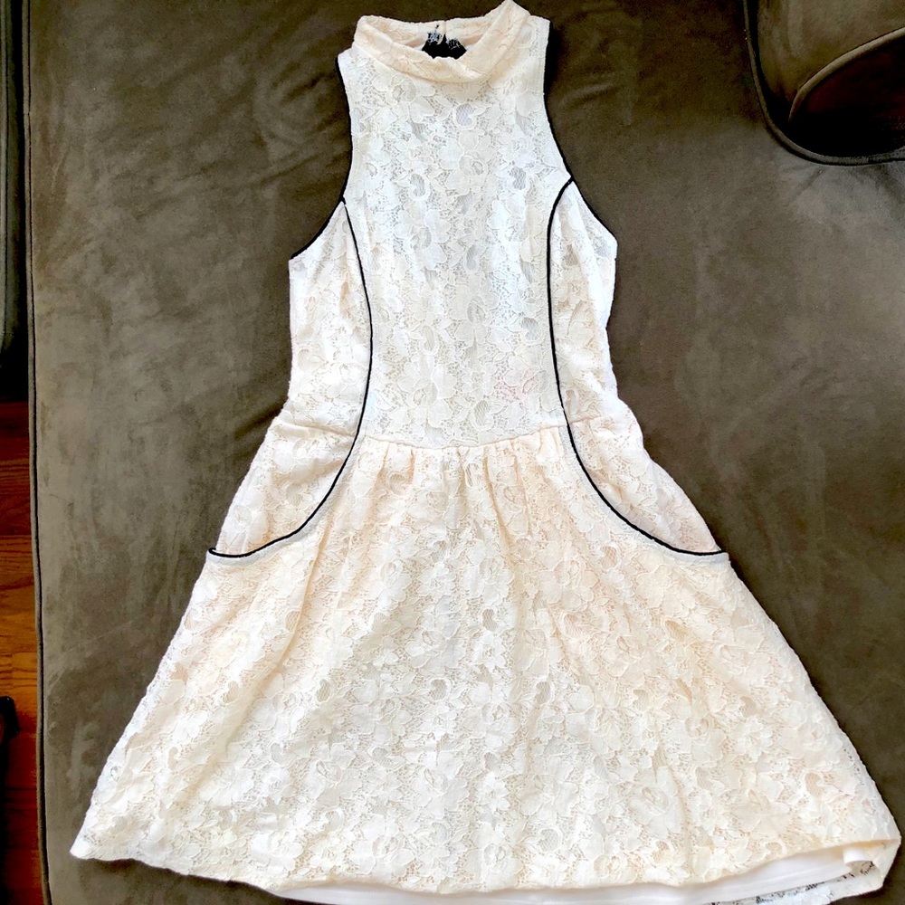 Cream/Black Lace Sleeveless Halter Dress